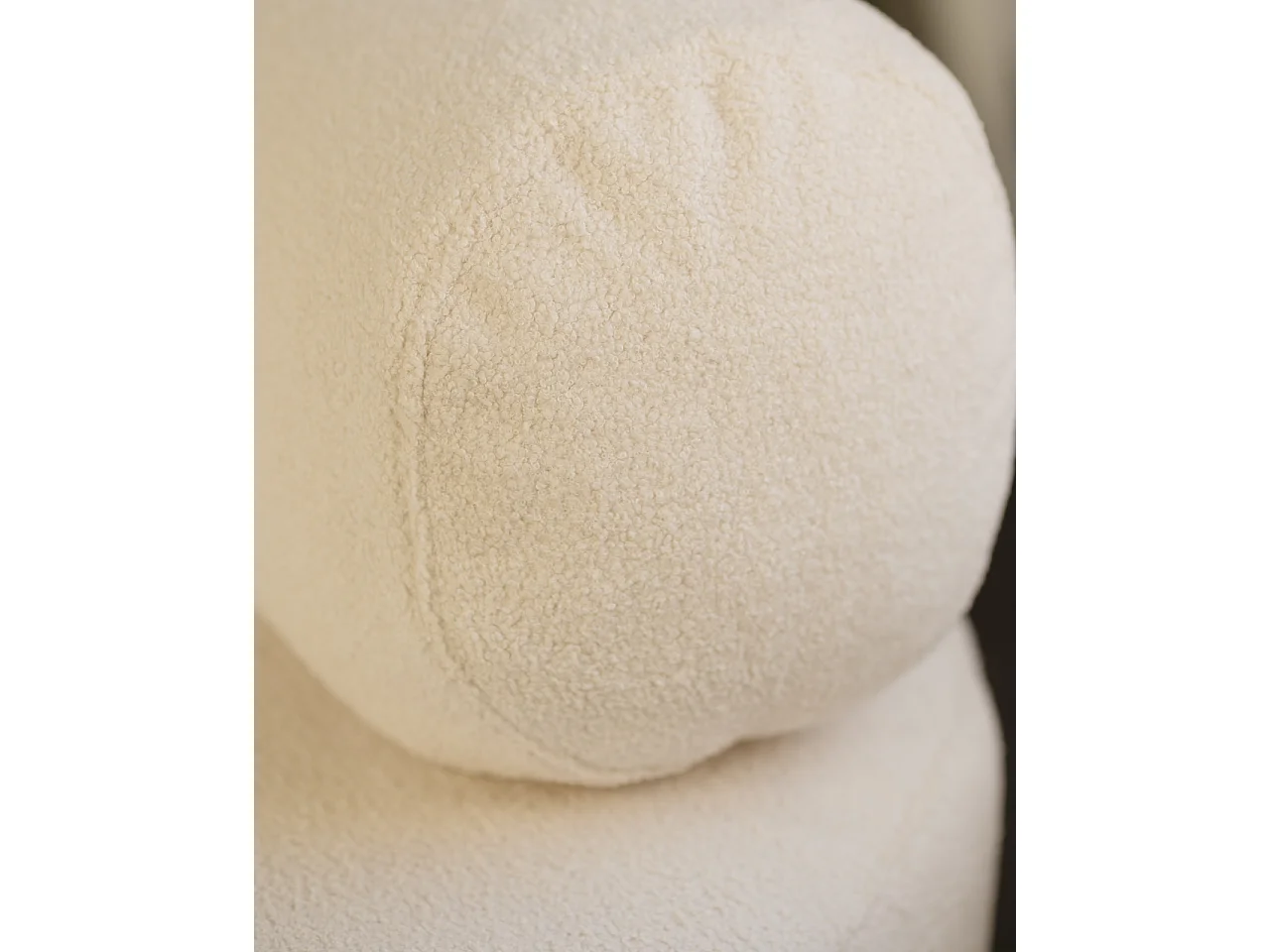 Poltrona rotonda a cappio di colore bianco da 105x50cm