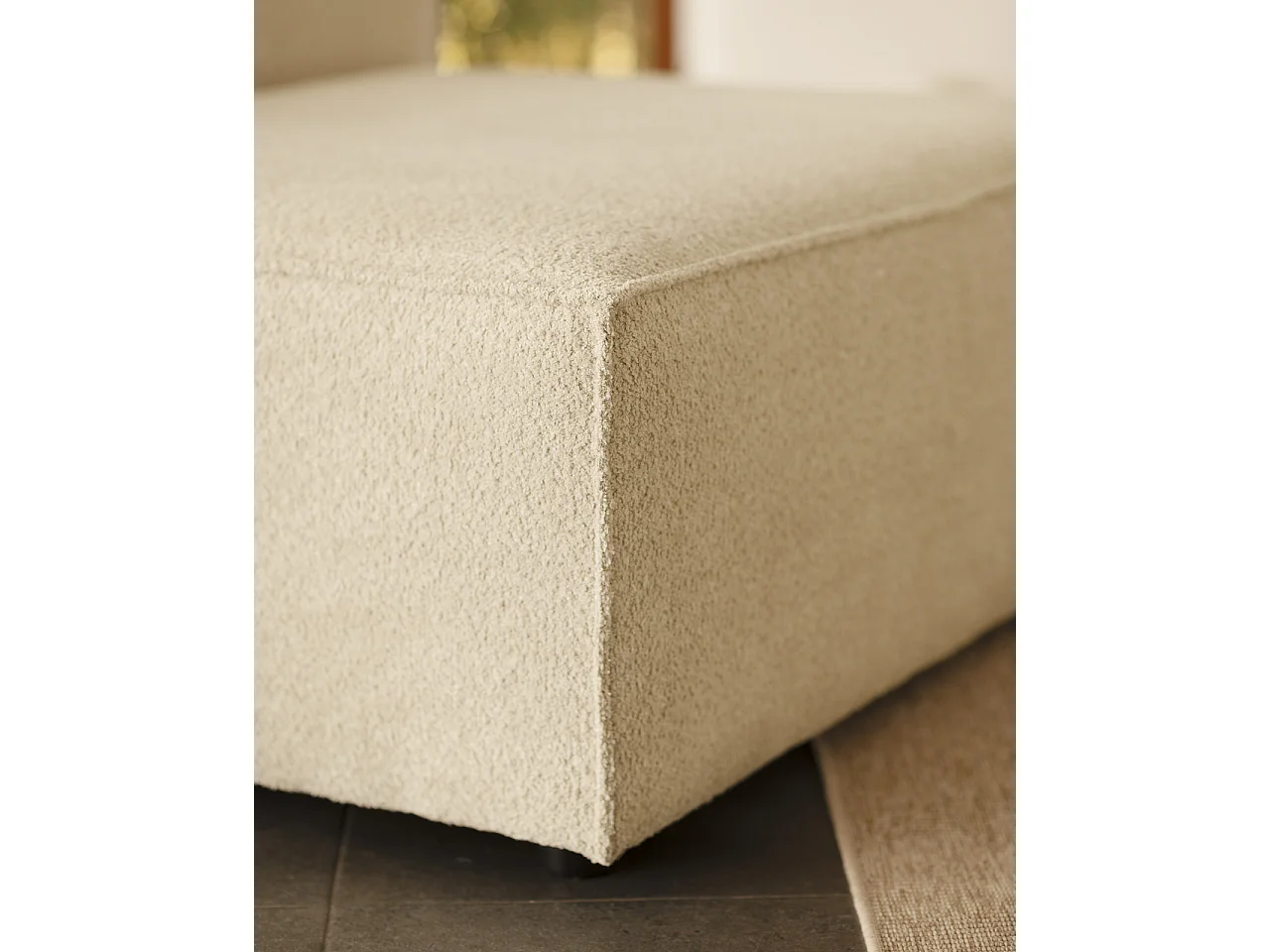 Sillón de bouclé color blanco roto 130x110cm - LOLA - DECOWOOD