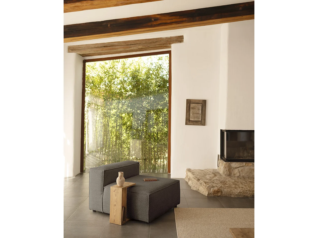 Poltrona in bouclé colore grigio scuro 110x90cm