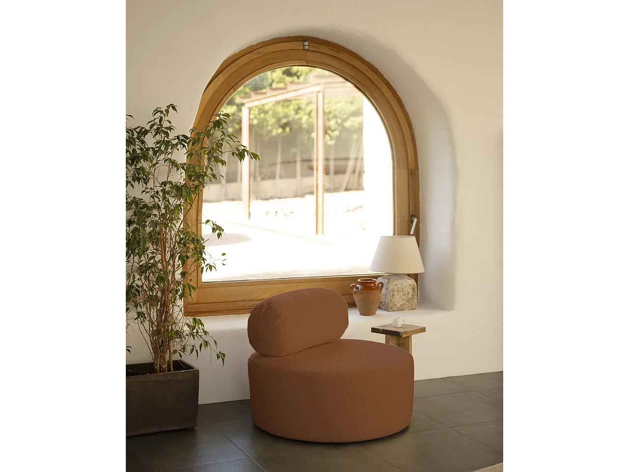 Sillón de buclé redonda color marron cobre 105x50cm - ANE - DECOWOOD