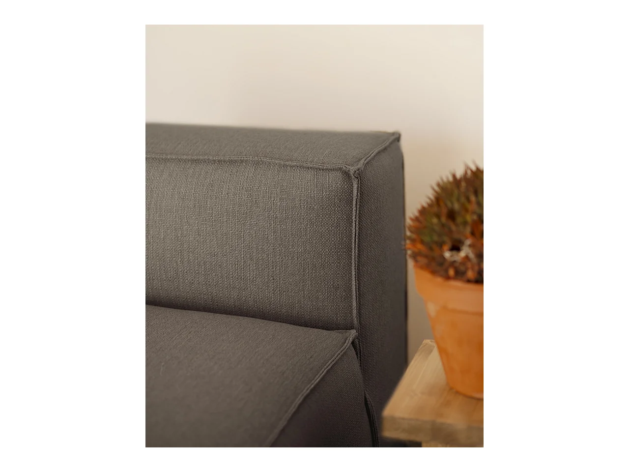 Fauteuil couleur gris foncé 110x90cm