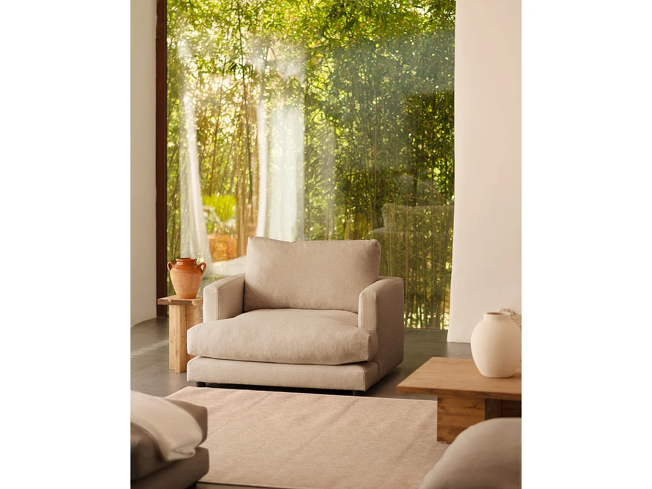 Poltrona tono grigio chiaro 105x108cm - LAIA - DECOWOOD