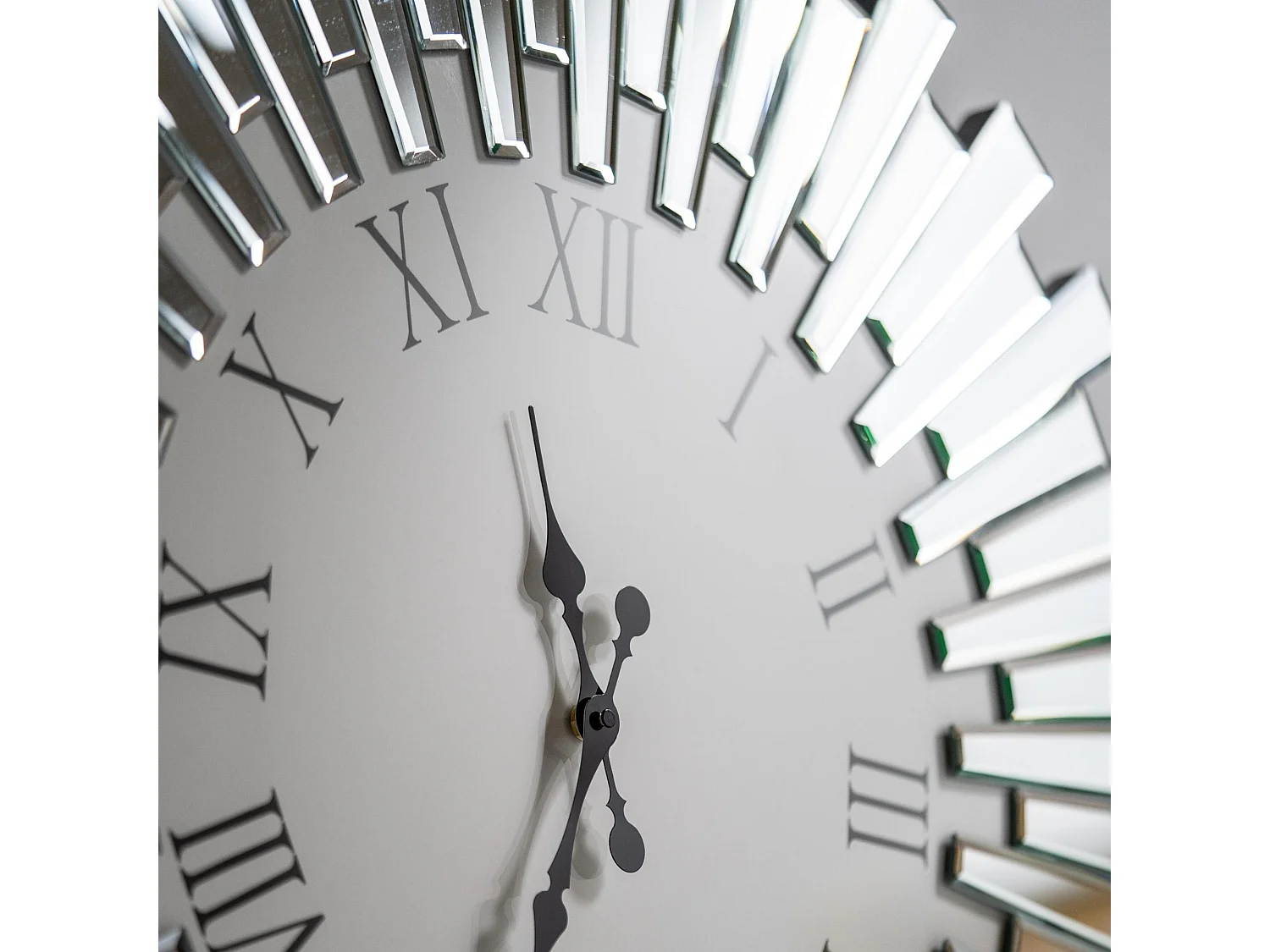 Specchio da Parete Rotondo con Orologio 80x80 cm Aika