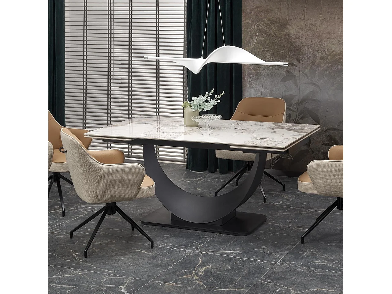 Table en résine frittée aspect marbre extensible 160-240 cm avec pied acier noir design Lisa
