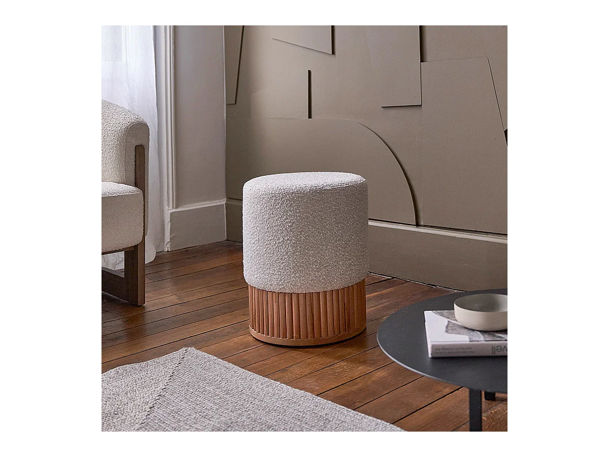 Pouf en teck massif et tissu bouclette 38 cm