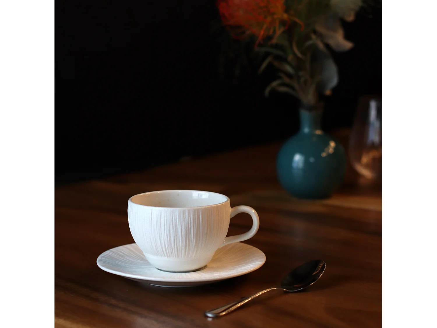 Ogo Living - Lot 6 Tasses 21cl Et Soucoupes 15cm Urus En Porcelaine Beige/blanc