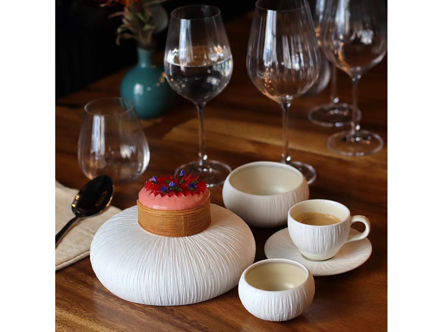 Ogo Living - Lot 6 Tasses 21cl Et Soucoupes 15cm Urus En Porcelaine Beige/blanc