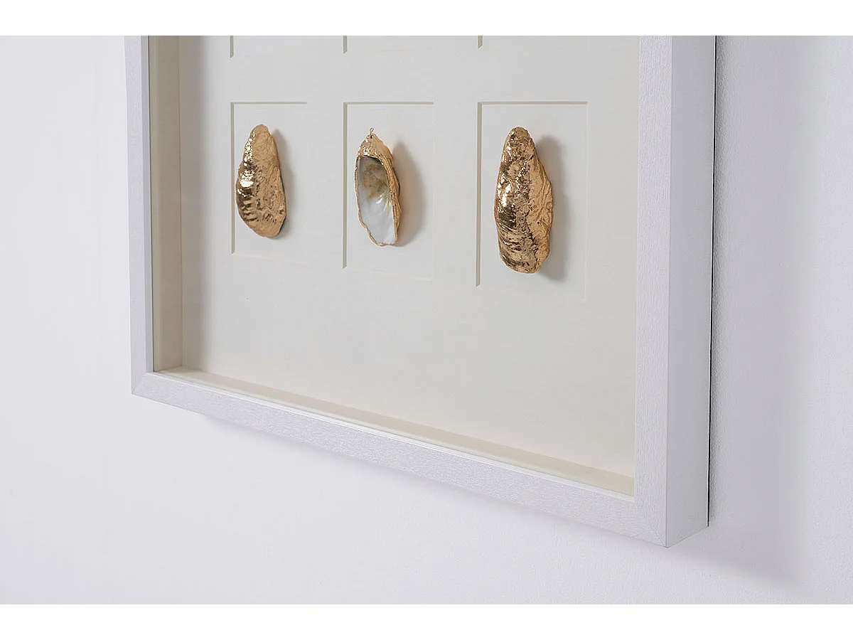 Tableau vitrine à huîtres coloris blanc, doré avec cadre blanc  - Longueur 80 x Profondeur 5 x Hauteur 60 cm