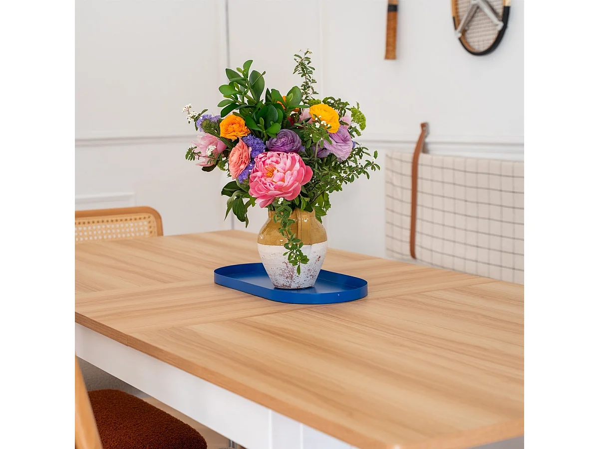 Table à manger extensible effet bois 6/8 personnes, piètement blanc 140/180 cm - Lexi