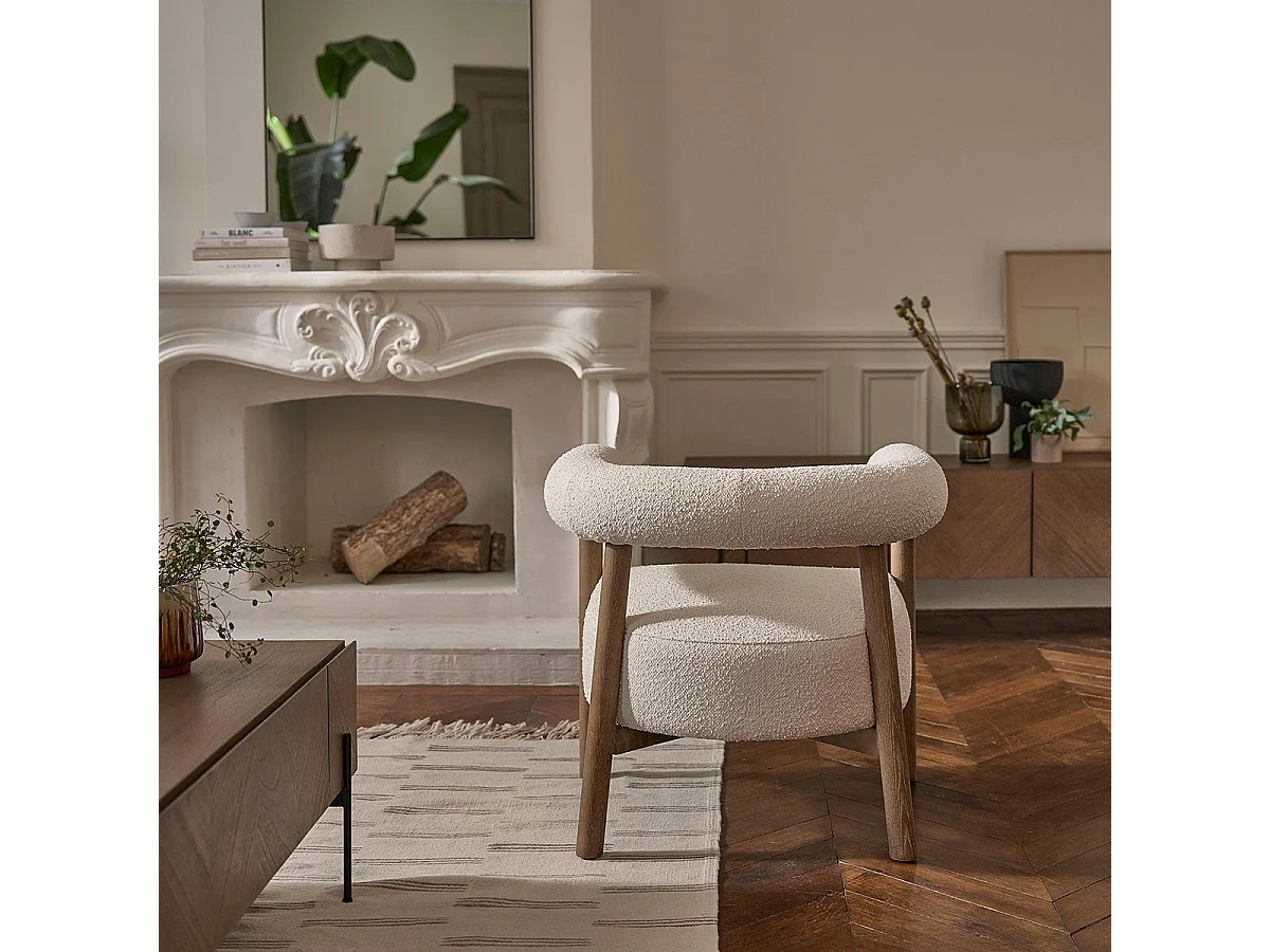 Fauteuil rond en chêne massif et tissu bouclette écrue