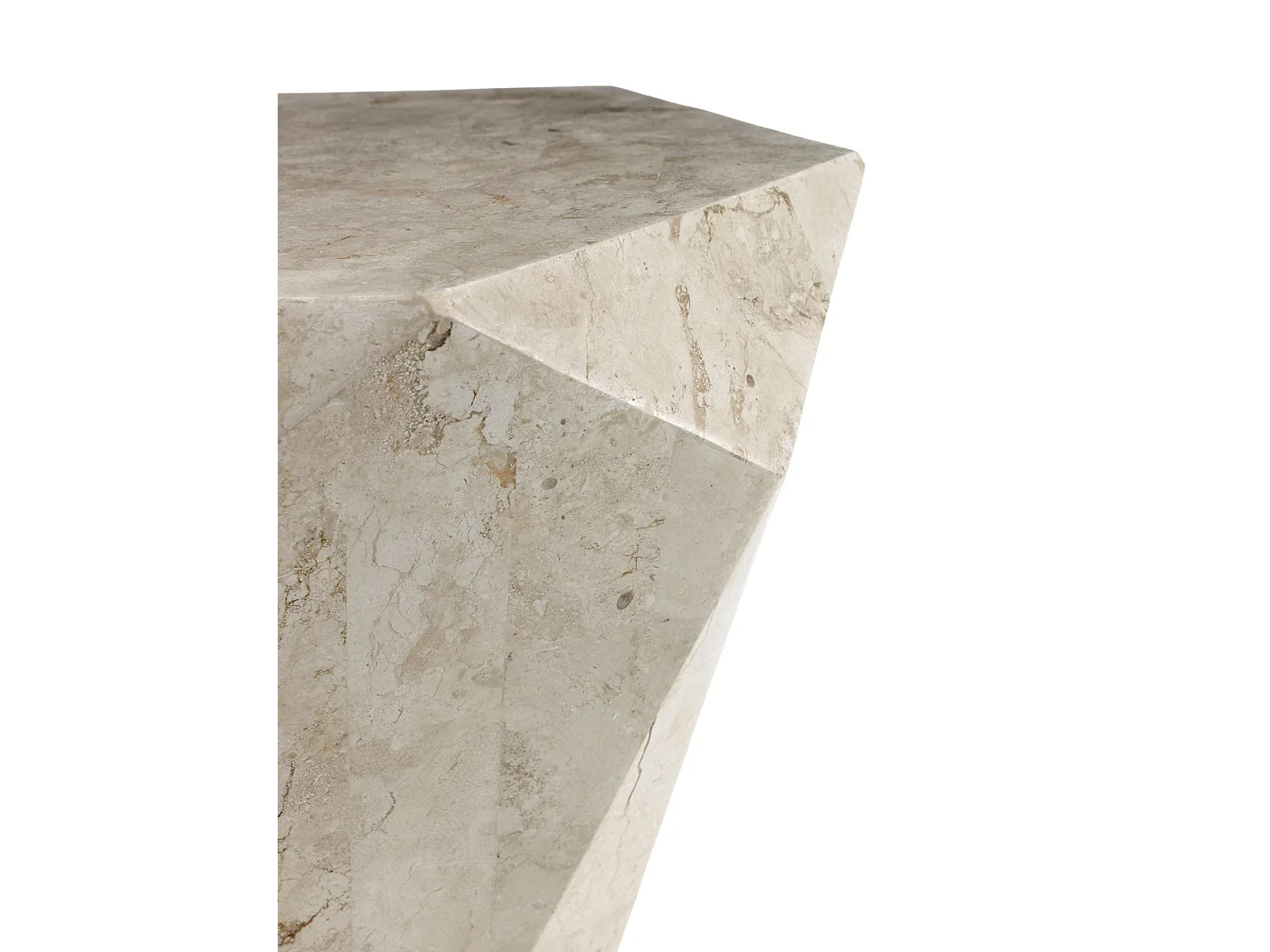 Diamond small – Couchtisch / Beistelltisch (60 x 60 x 50 h) aus beigem Fossilstein