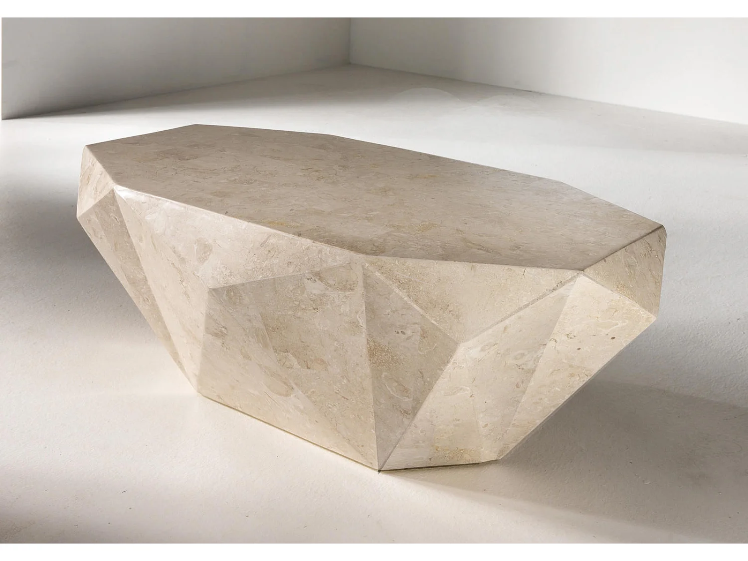 Diamond medium Table basse (120 x 70 x 40h) en pierre fossile beige