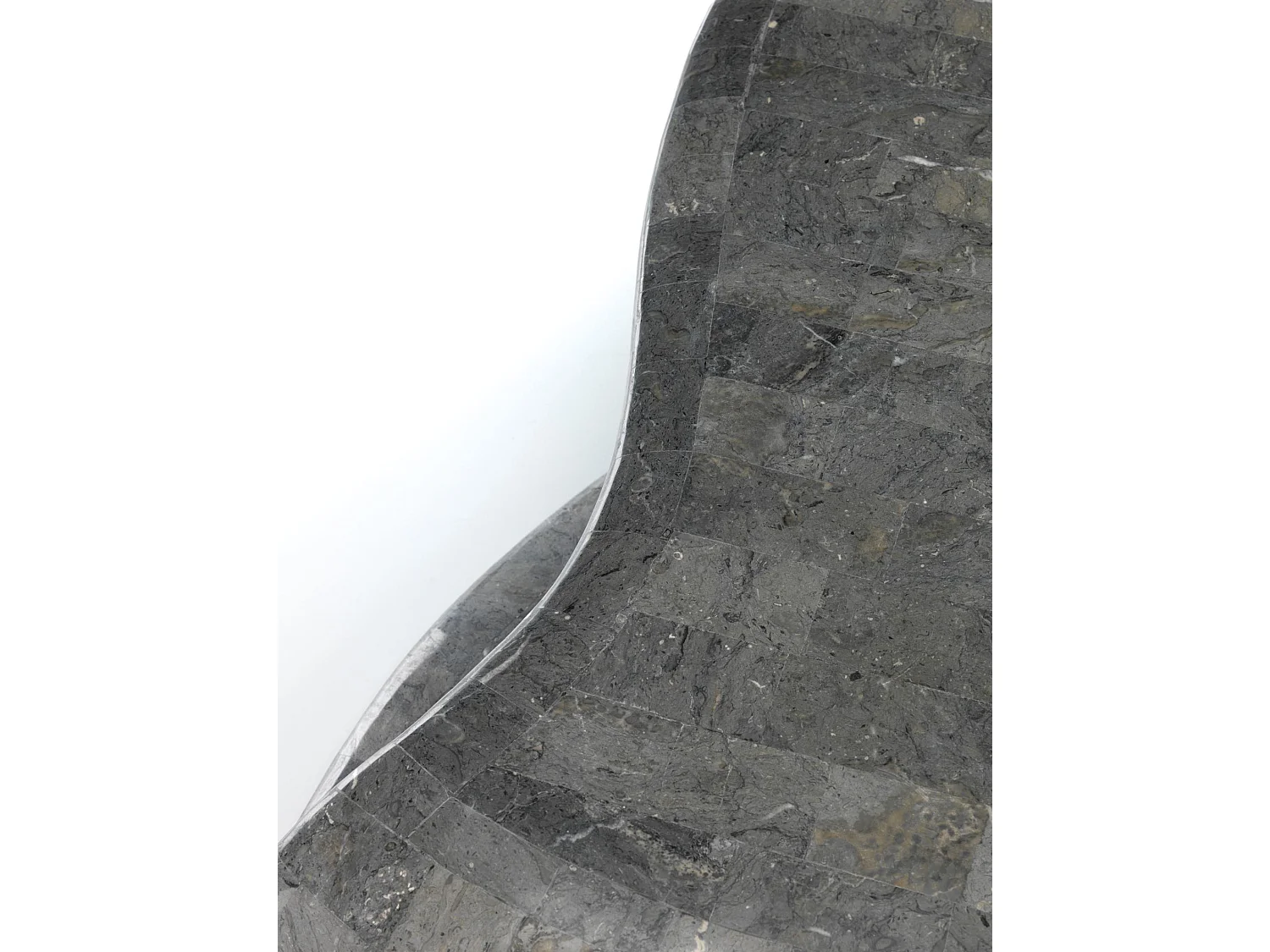 Mesa de centro Scarf (123 x 60 x 34 h) en piedra fósil gris