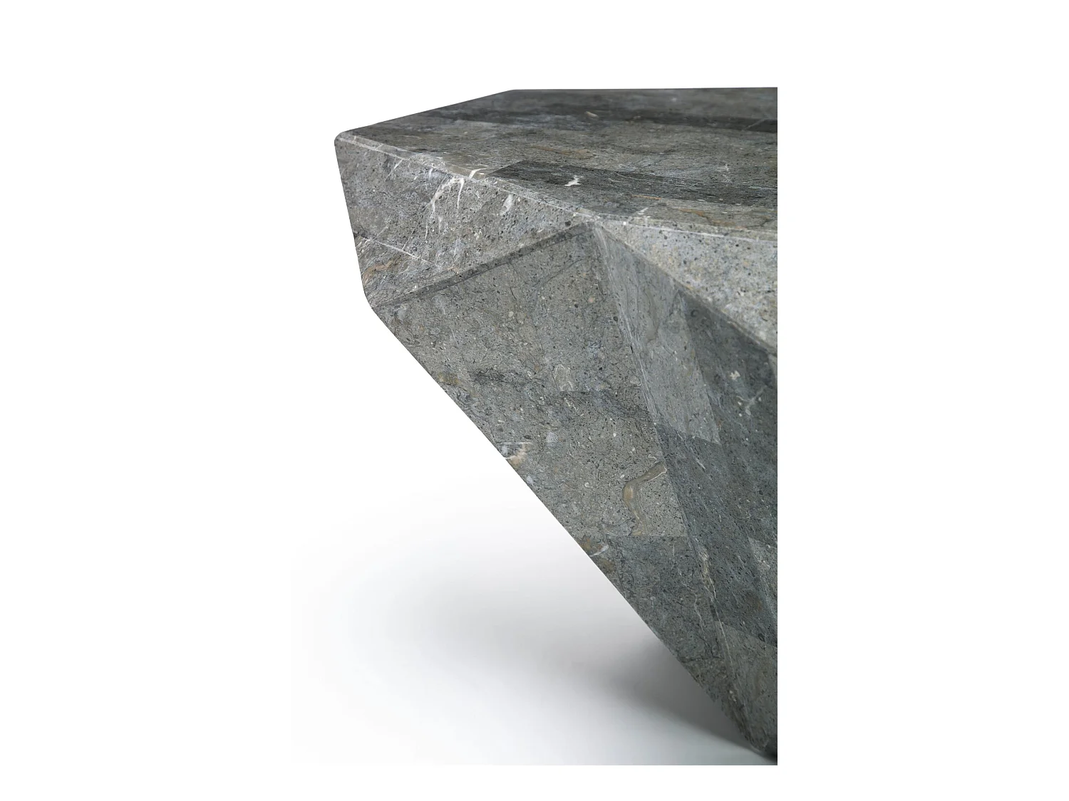 Diamond medium – Couchtisch (120 x 70 x 40 h) aus grauem Fossilstein