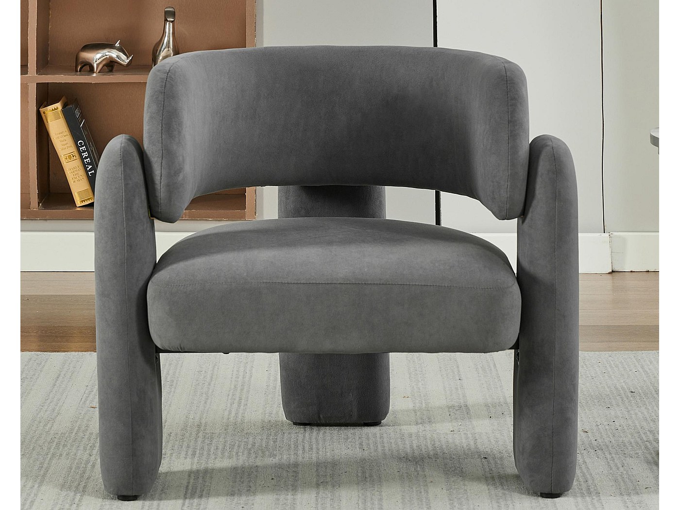 Fauteuil En Tissu Gris JULOMO – Piètement Bois, Design Scandinave, Dimensions L70 X P82 X H81 Cm, Charge 120 Kg