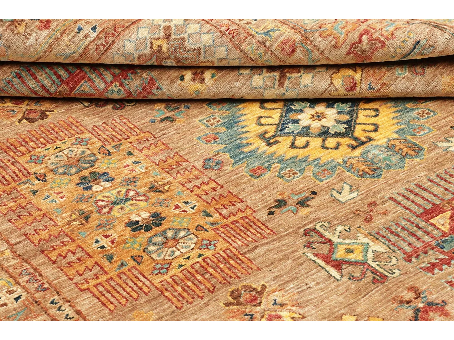 Tapis tribal Ziegler | 169x230cm
