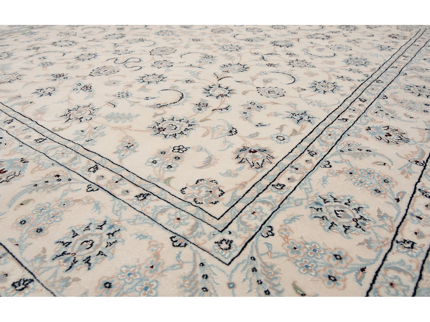 Tapis persan Nain | 199 x 215 cm