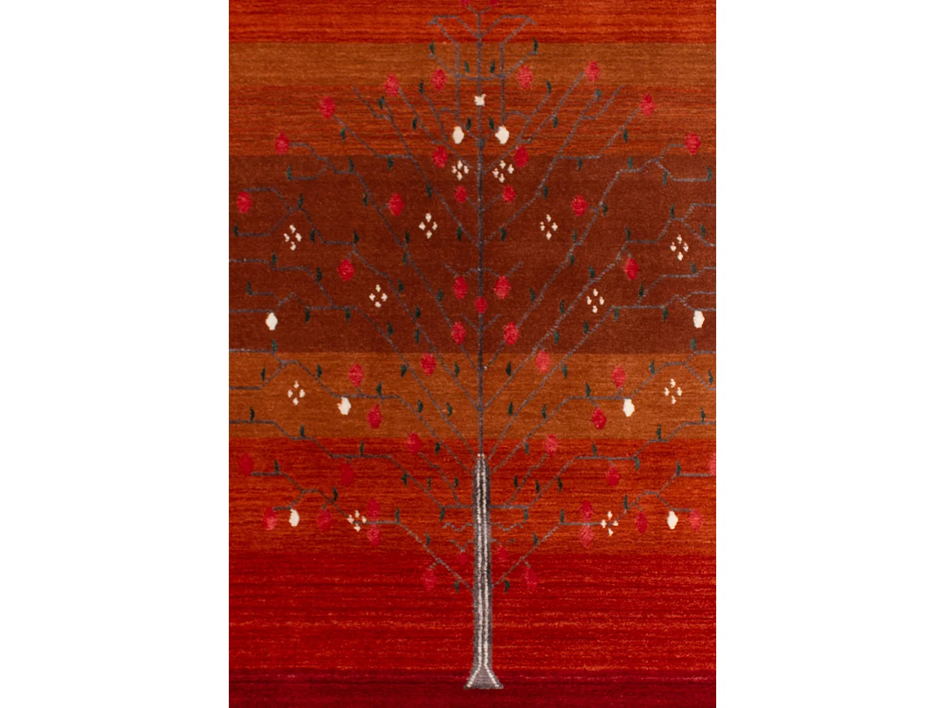 Tappeto moderno realizzato a mano | 121x165 cm