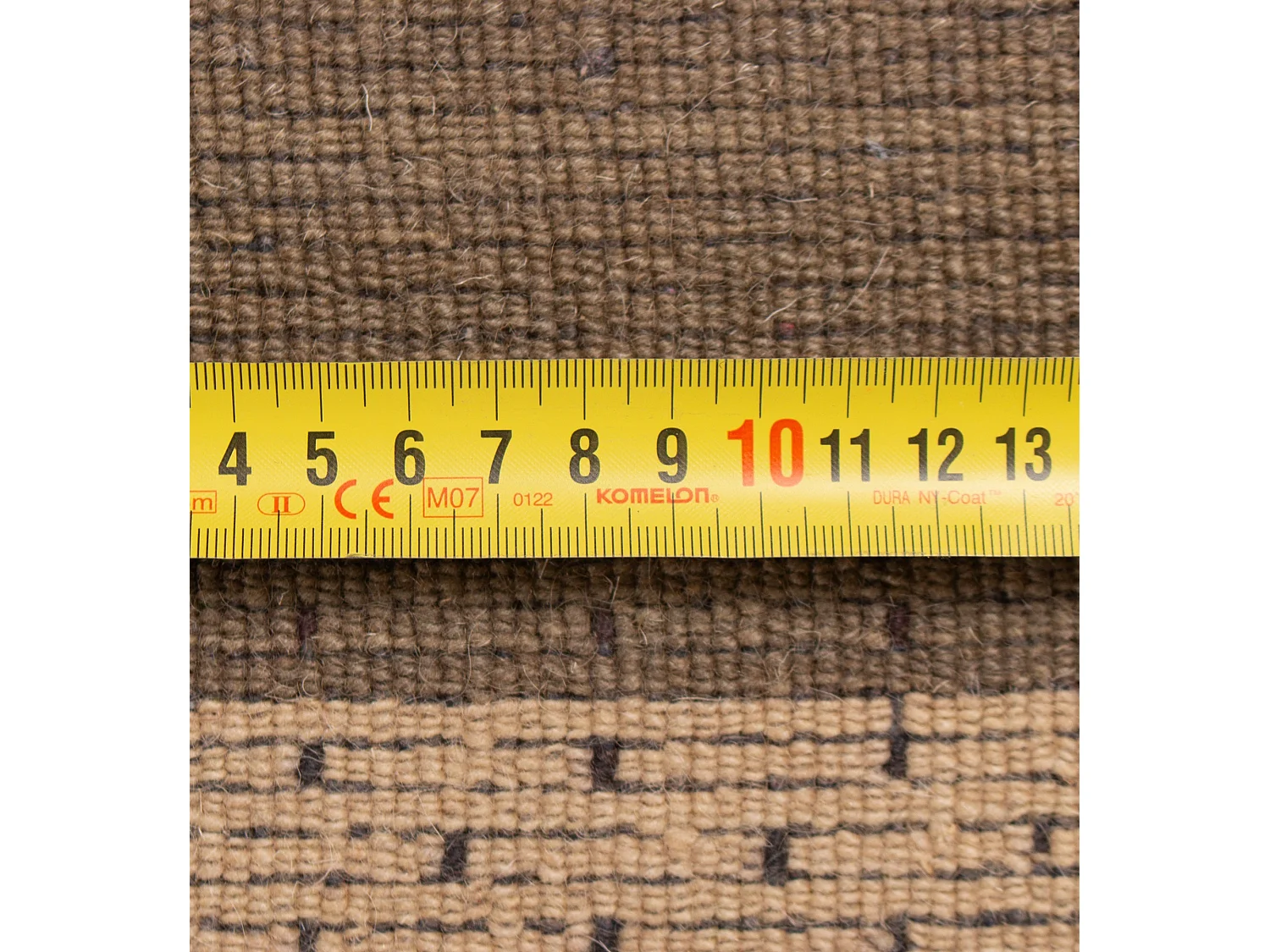 Tapis moderne tissé à la main | 202x238cm