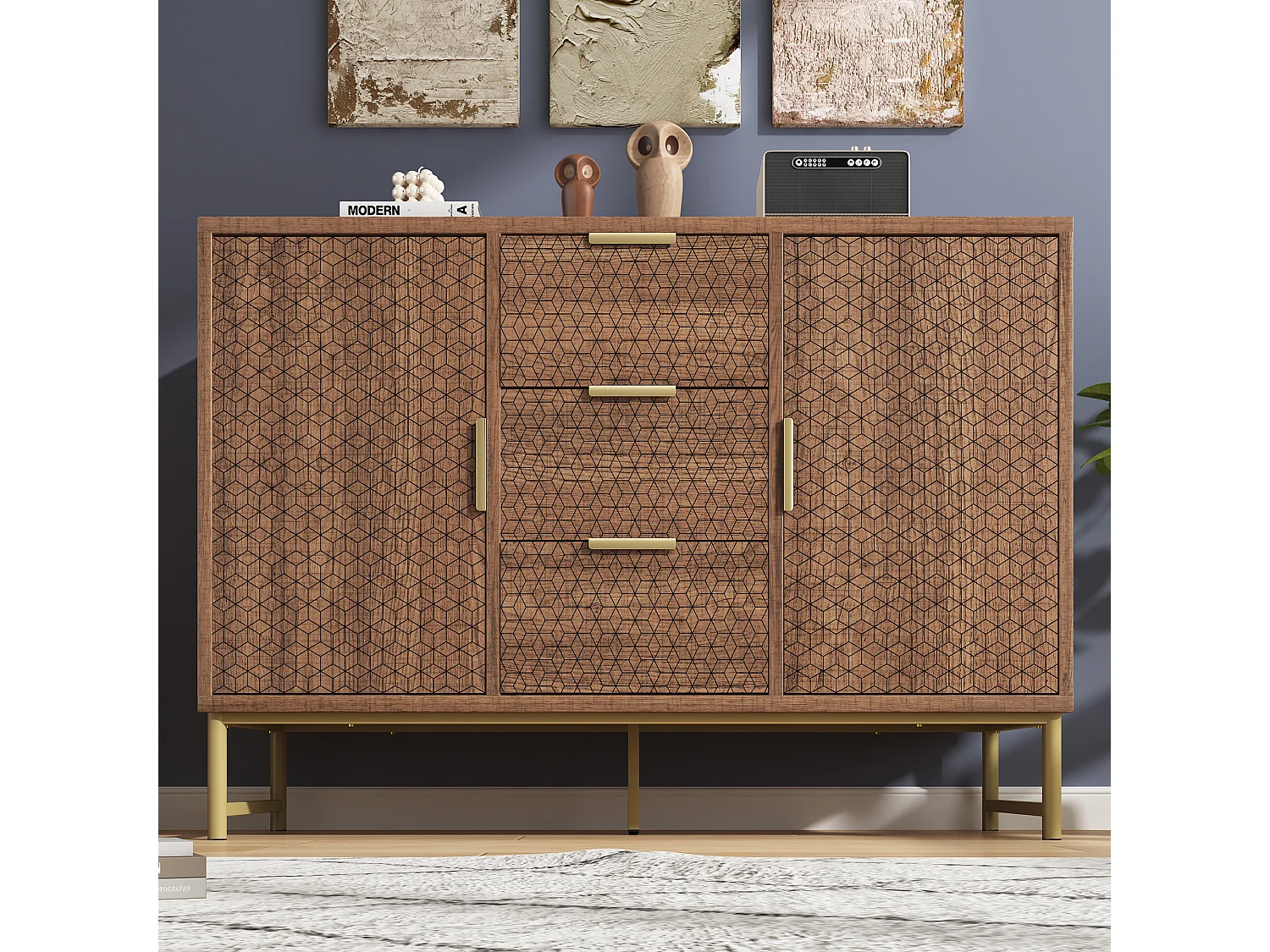 Buffet avec poignées dorées et 3 tiroirs et 2 portes Structure en relief Etagères réglables Noyer