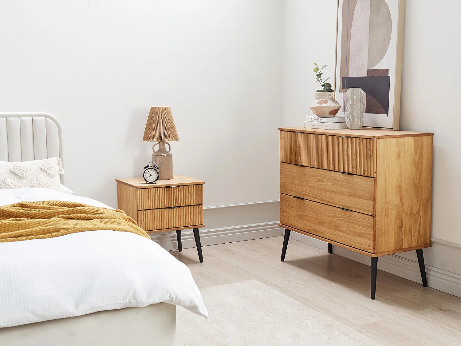 Commode à 4 tiroirs TIMMINS Bois de pin Marron