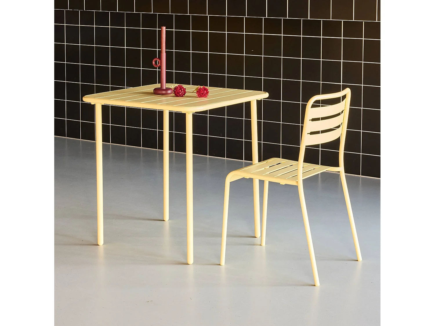 Tavolo da giardino in metallo 2 posti, 70cm, giallo