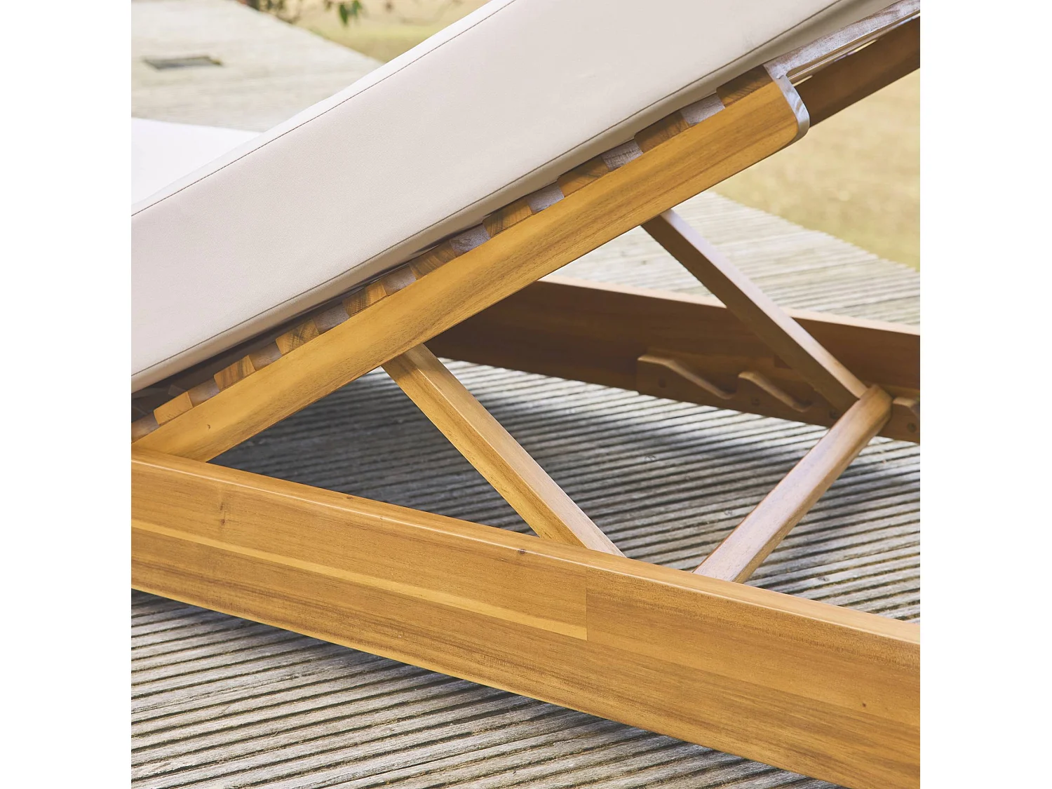 Set di 2 lettini prendisole in acacia e poliestere, 3 posizioni, beige