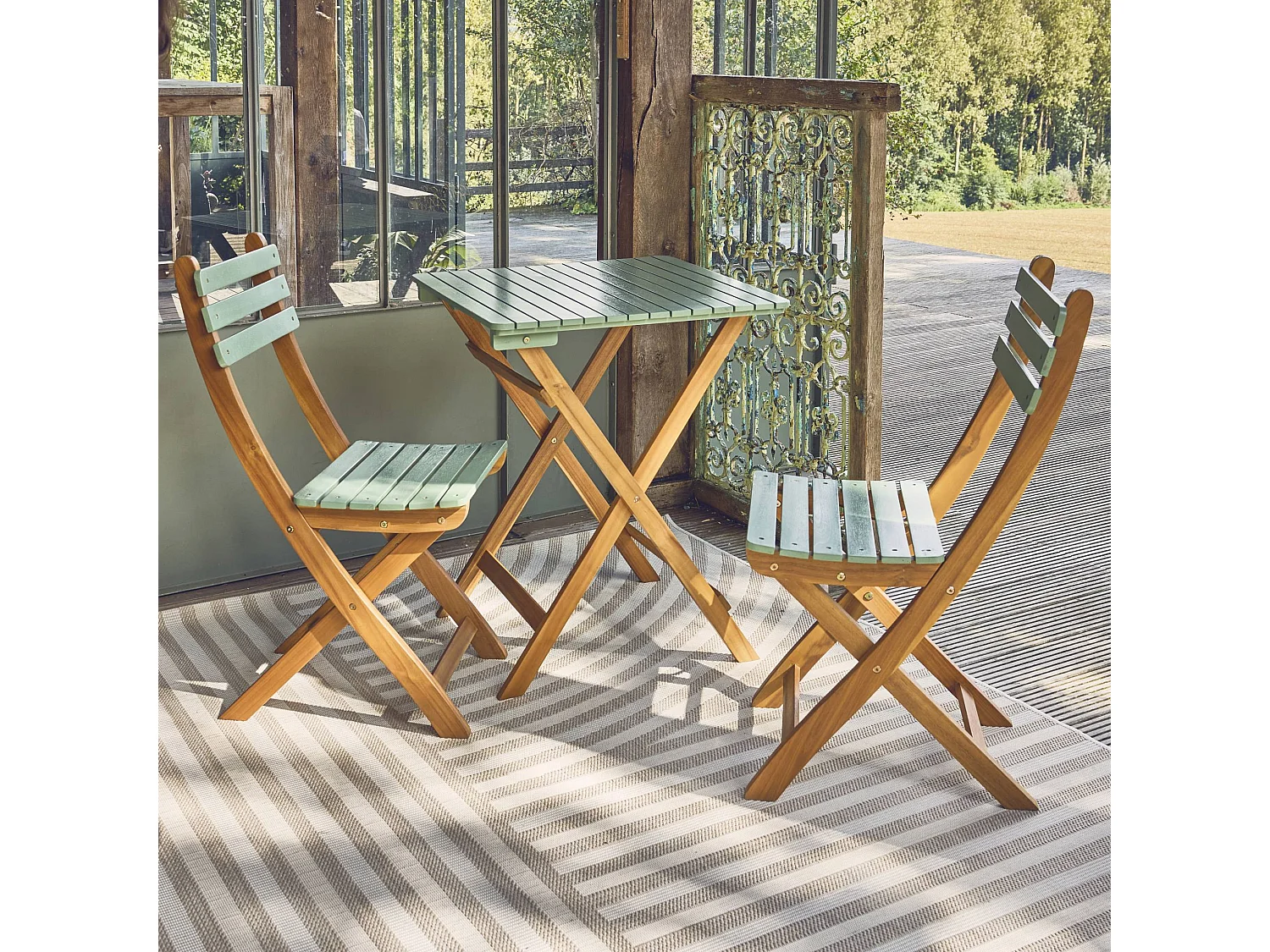 Set tavolo da giardino in legno di acacia con 2 sedie pieghevoli,