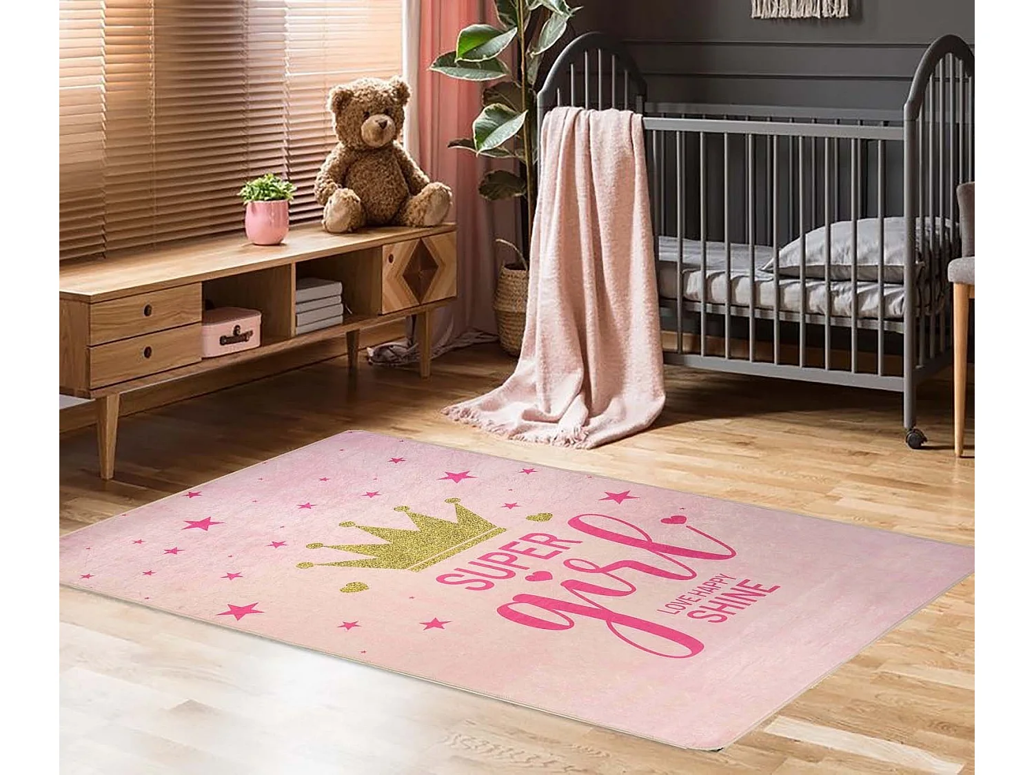 Tappeto camera bambino Super Girl 80x150 cm in morbido e resistente poliestere con caratteristiche antiscivolo