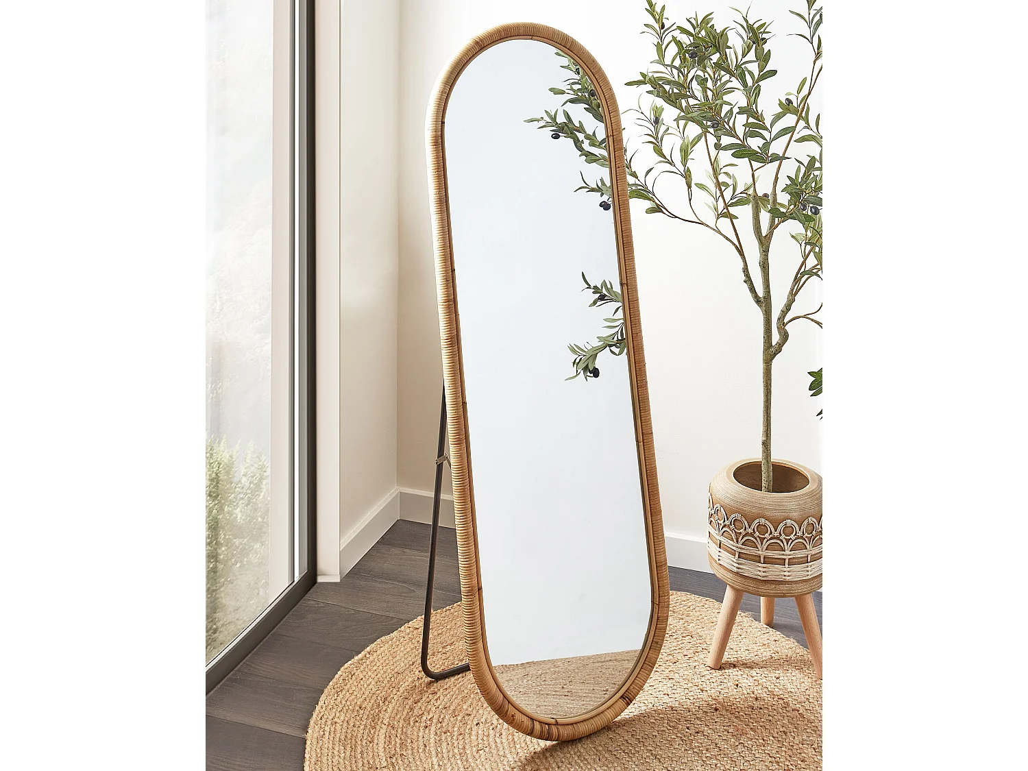 Stehspiegel mit Rahmen Rattan natürlich oval 50x150 cm geflochten Boho Montot