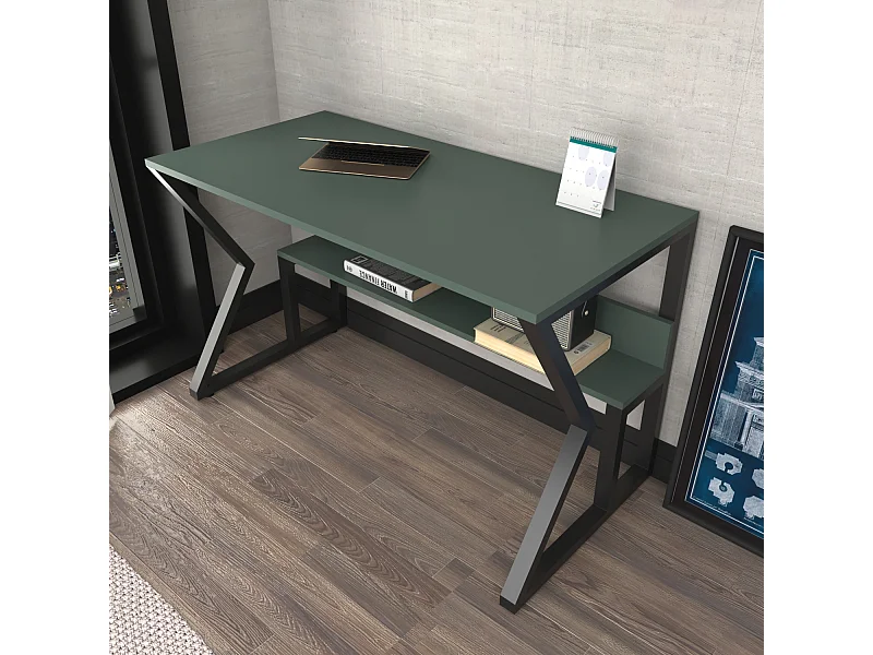 Bureau Avec Le Cadre En Métal Et Étagère Secrète