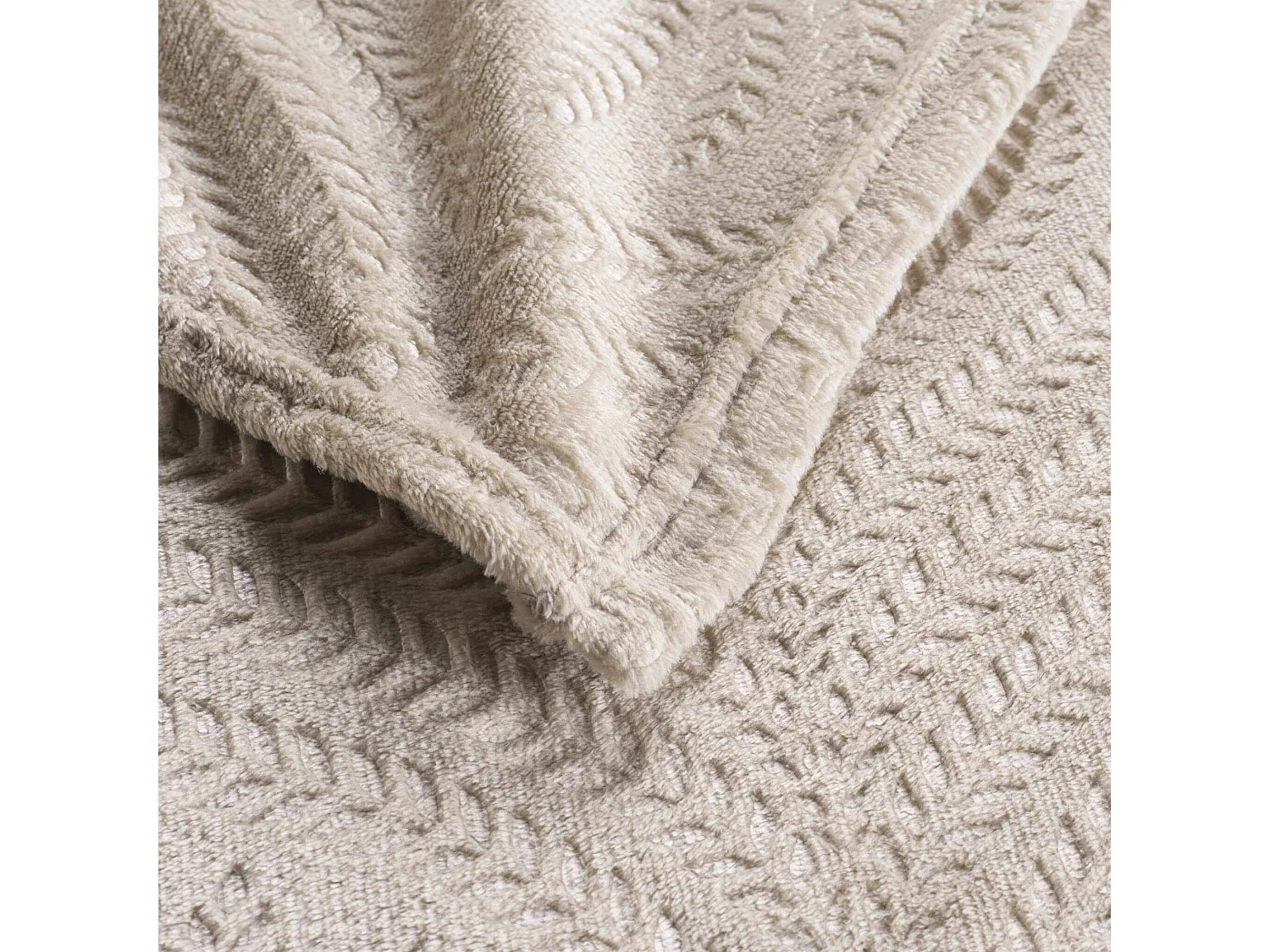 Plaid Uni en Flanelle "Nelia" 125x150cm Taupe