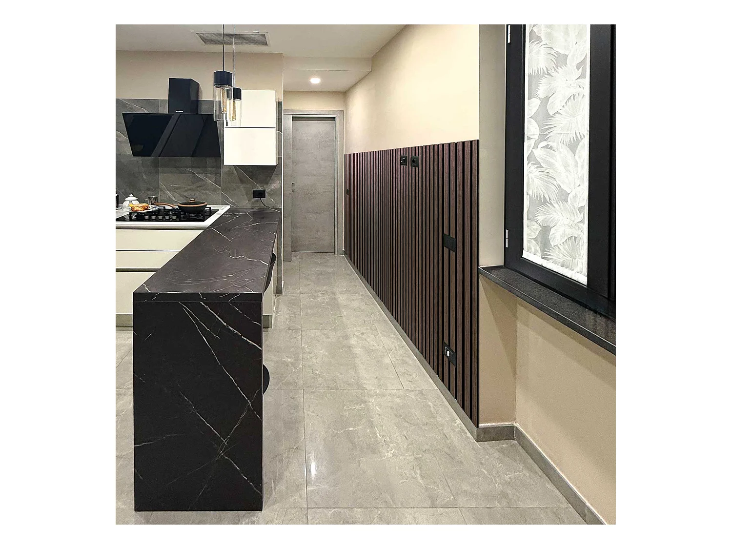 Mozart - Juego de 2 paneles decorativos para pared de listones 235x60 cm, marrón oscura