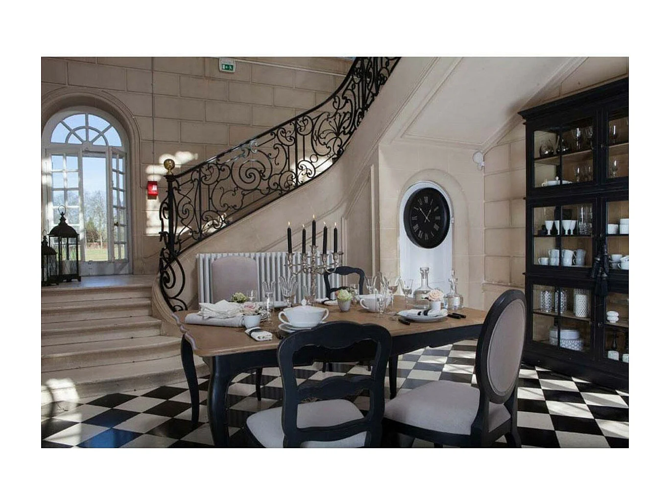 Table rectangulaire extensible pour 12 à 14 pers Bois Noir - Manoir Interior's