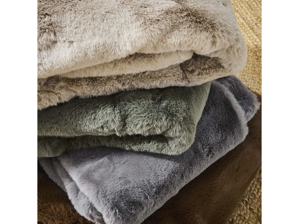 Plaid fausse fourrure 130x150 cm