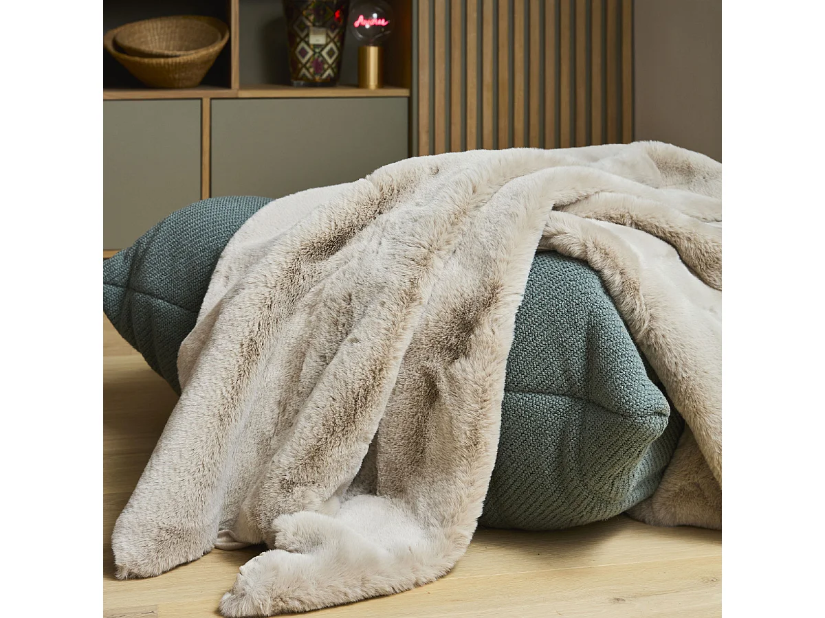 Plaid fausse fourrure 150x200 cm