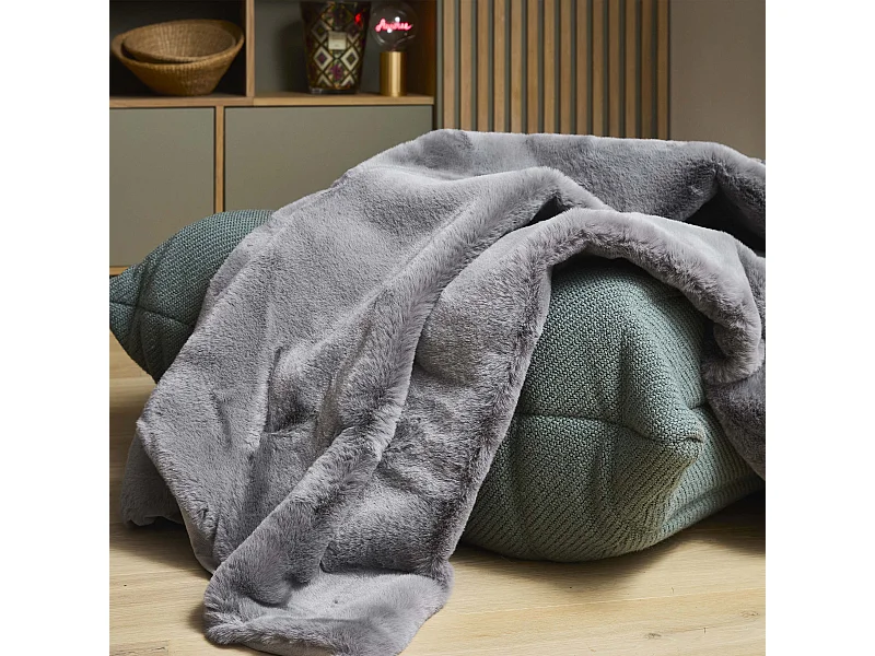 Plaid fausse fourrure 150x200 cm