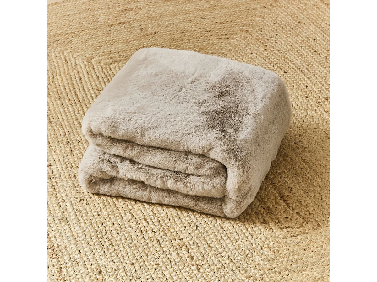 Plaid fausse fourrure 130x150 cm