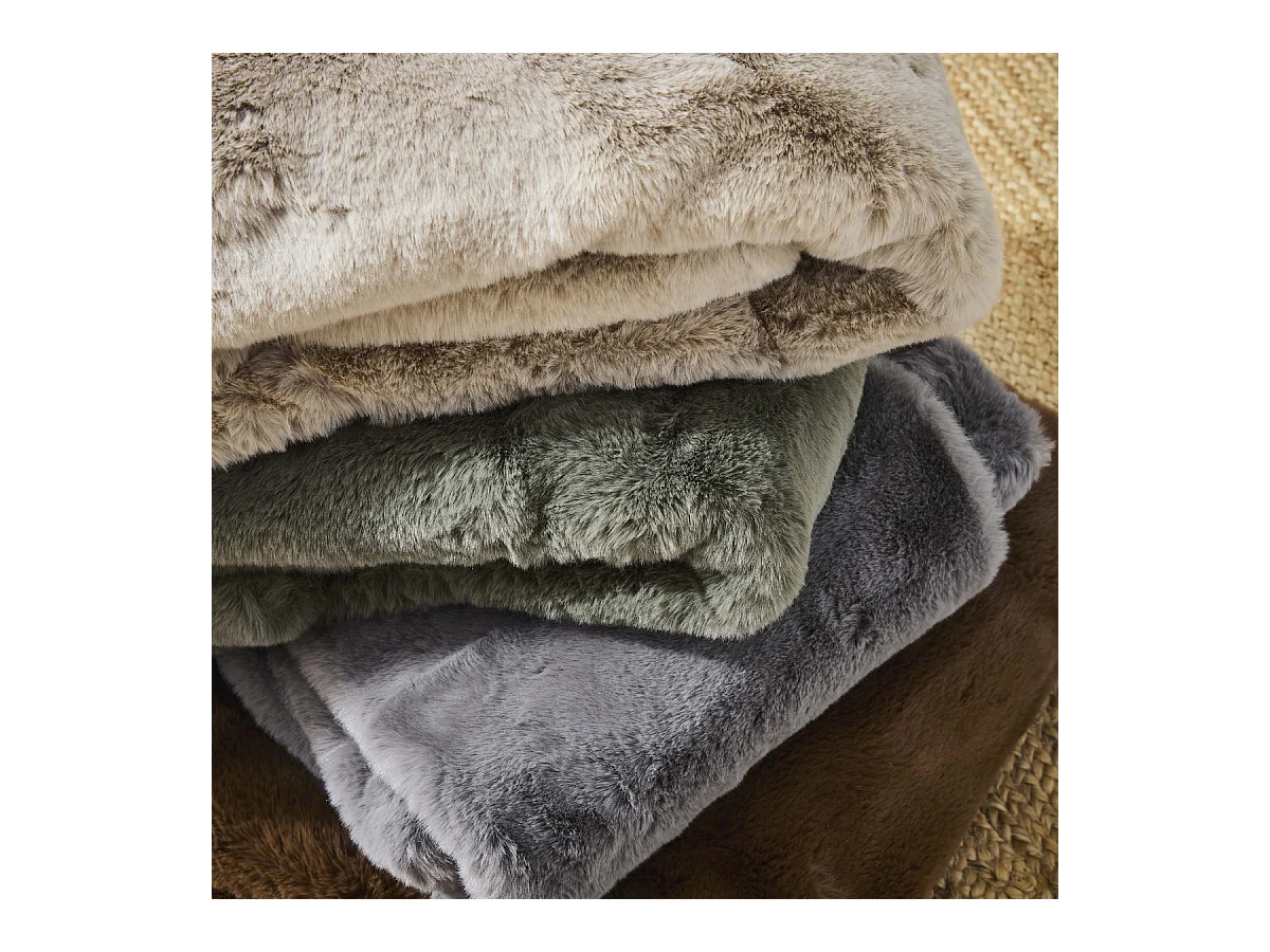 Plaid fausse fourrure 130x150 cm