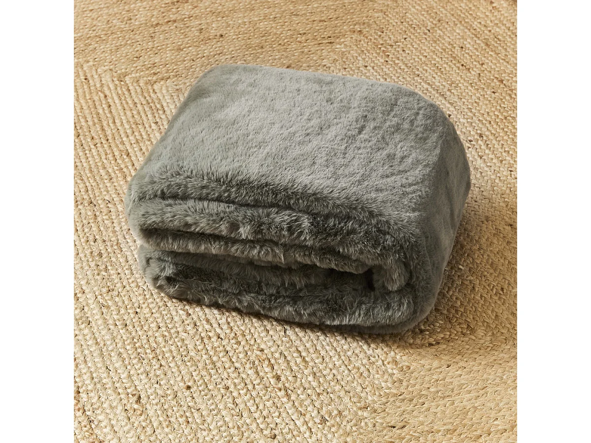 Plaid fausse fourrure 130x150 cm