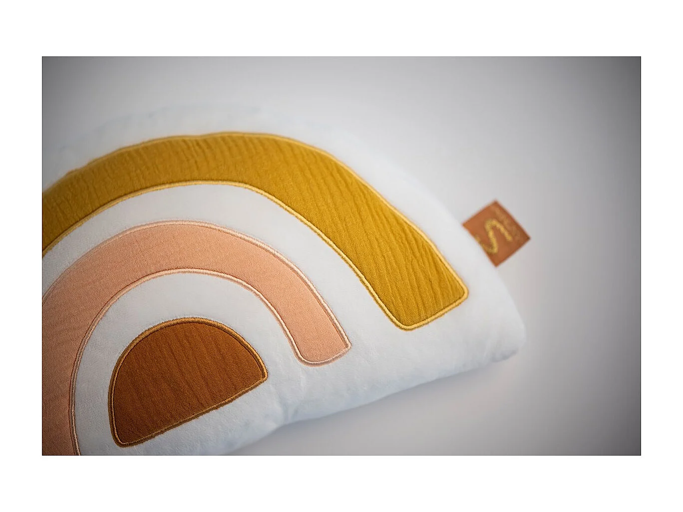 Coussin arc en ciel 35x20cm en coton blanc SUNLIGHT - Sauthon