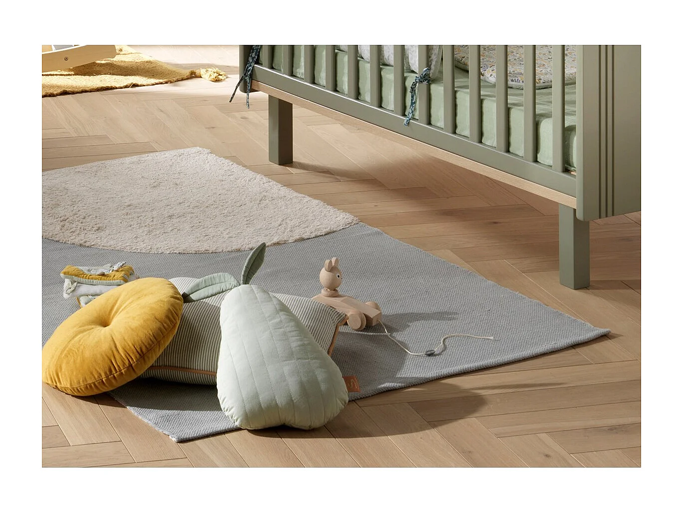 Coussin déco poire 23x36cm en coton Vert tilleul BOTANICA - Sauthon