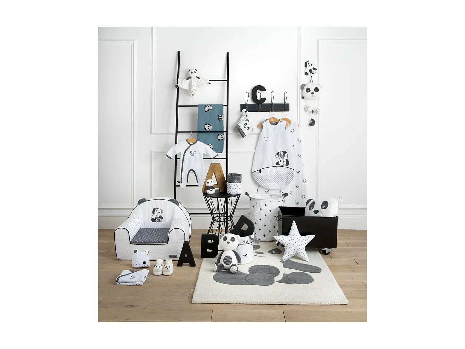 Doudou panda en velours CHAO CHAO - Sauthon