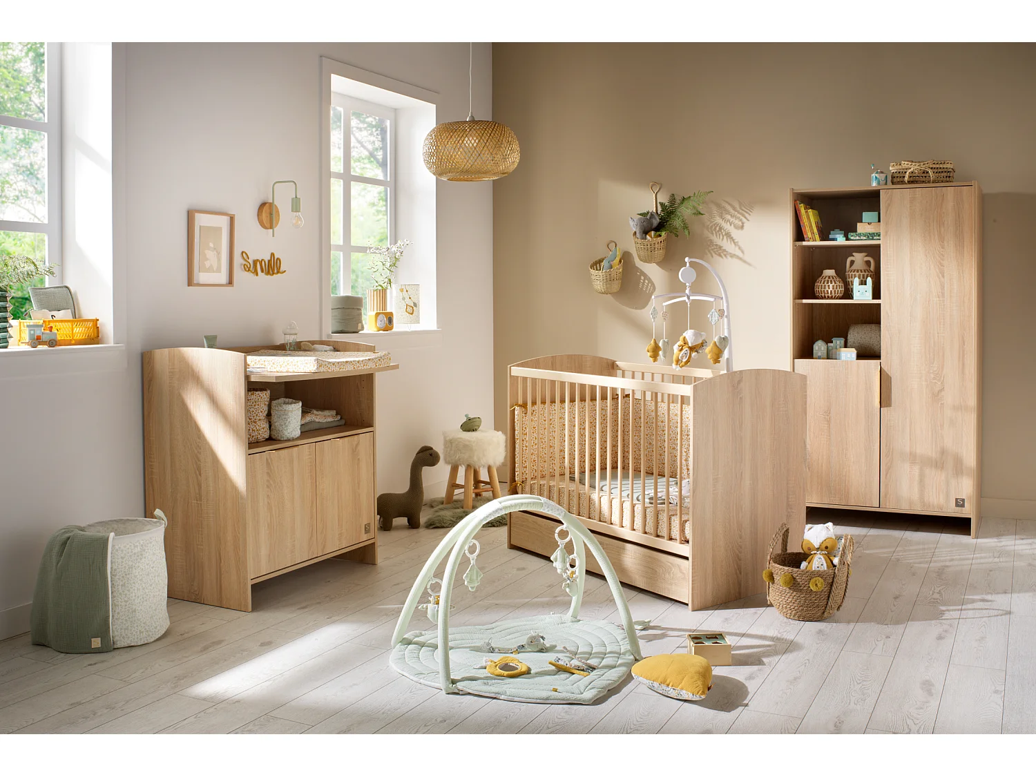 Lit bébé 120 x 60 avec têtes de lit arrondies en bois décor chêne doré AZUR - Sauthon