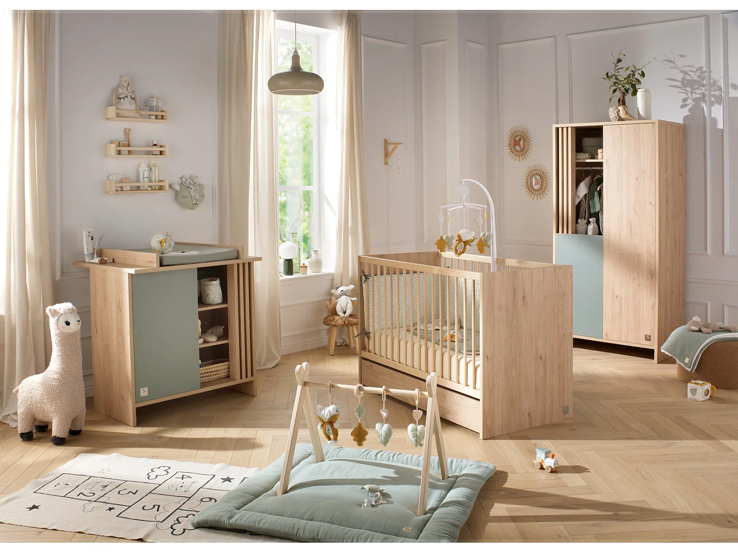 Lit bébé 120x60 à barreaux en bois décor chêne suave TOKYO - Sauthon