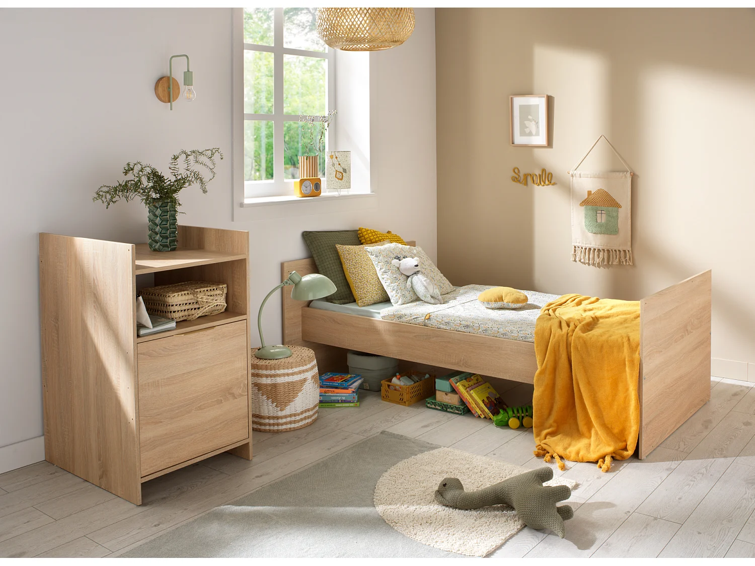 Cama de 120x60 convertible en 90x190 con puerta en decoración roble dorado