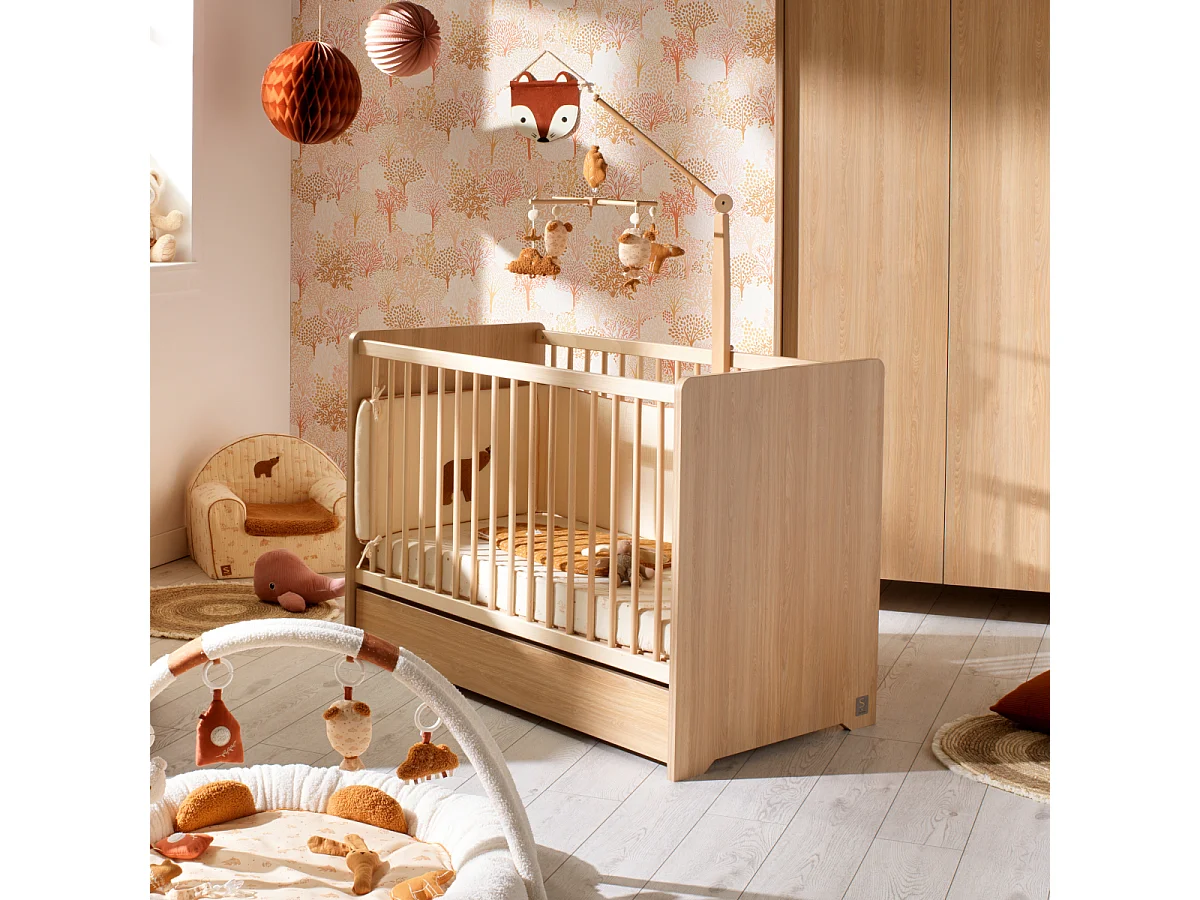 Lit bébé 120 x 60 avec têtes de lit arrondies en bois décor chêne miel CANNELLE - Sauthon