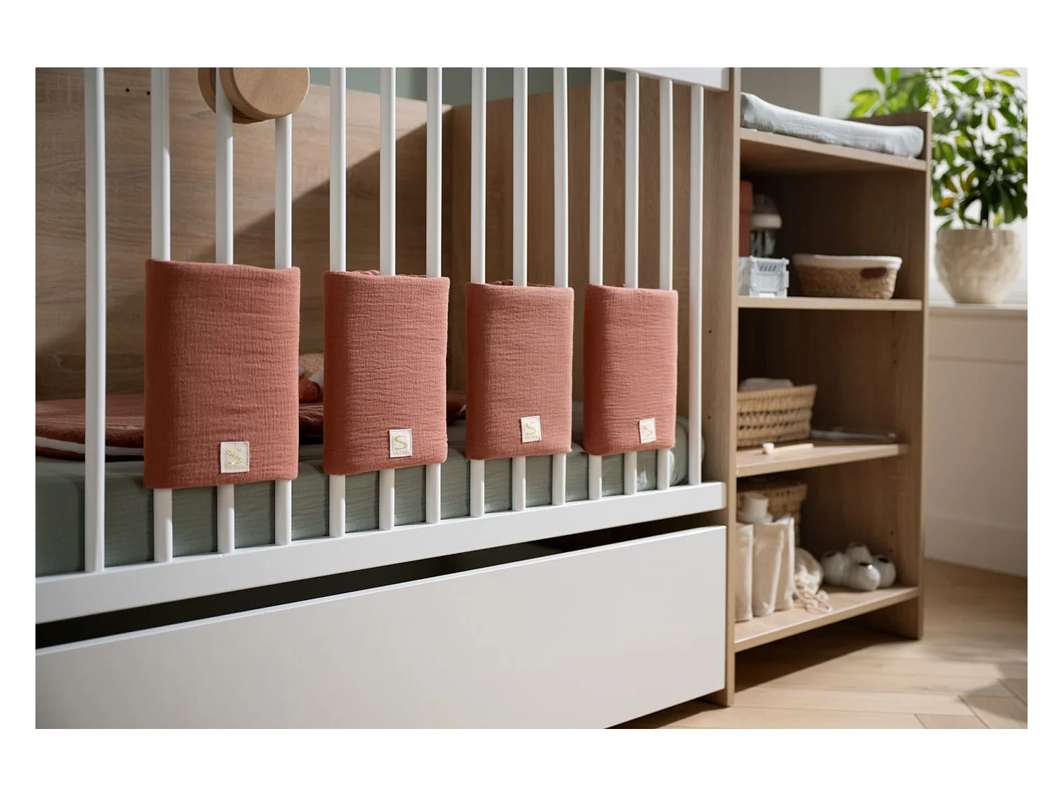 Lit bébé combiné 120x60 évolutif en 90x190 en décor bois avec commode à langer étagère UP - BabyPrice