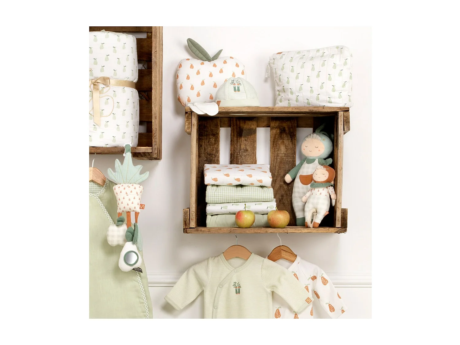 Peluche musical jardinero de algodón verde