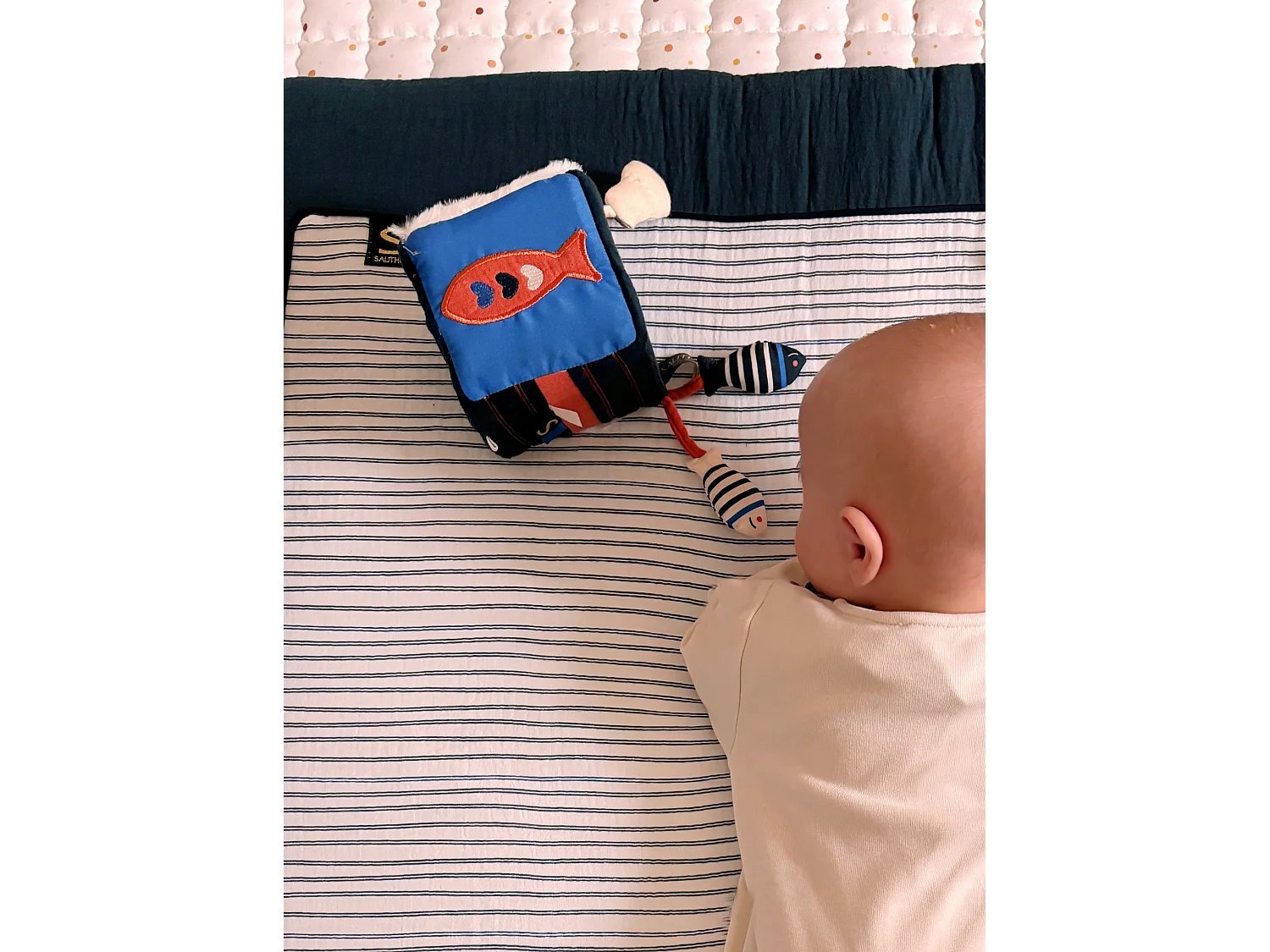 Cube d'activites en velours bleu BABY SAILOR - Sauthon